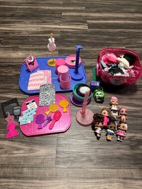 L.O.L. Surprise! Dolls and Large Assortment of Accessories